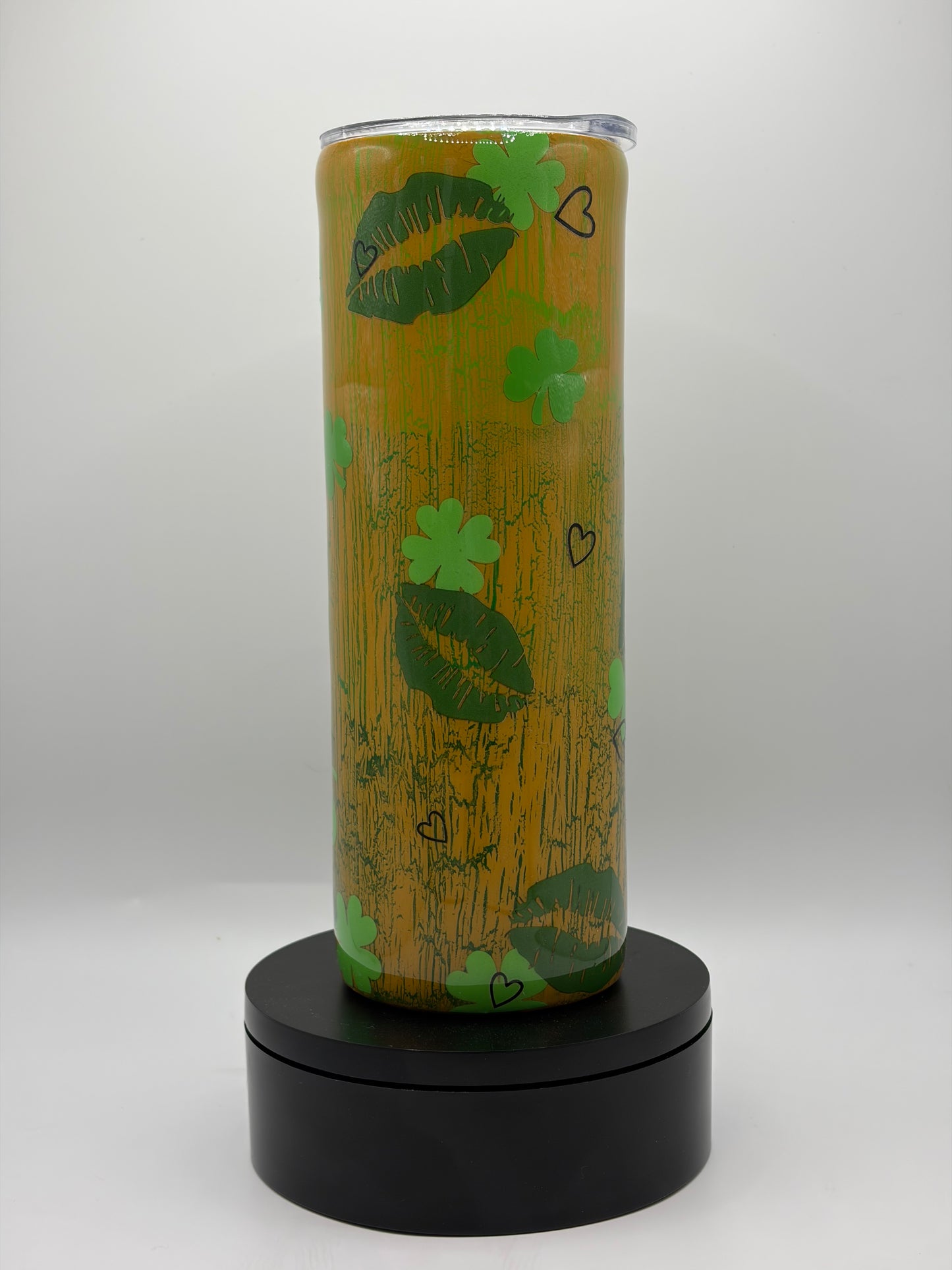 St. Patricks Day Clovers & Lips 20oz Skinny