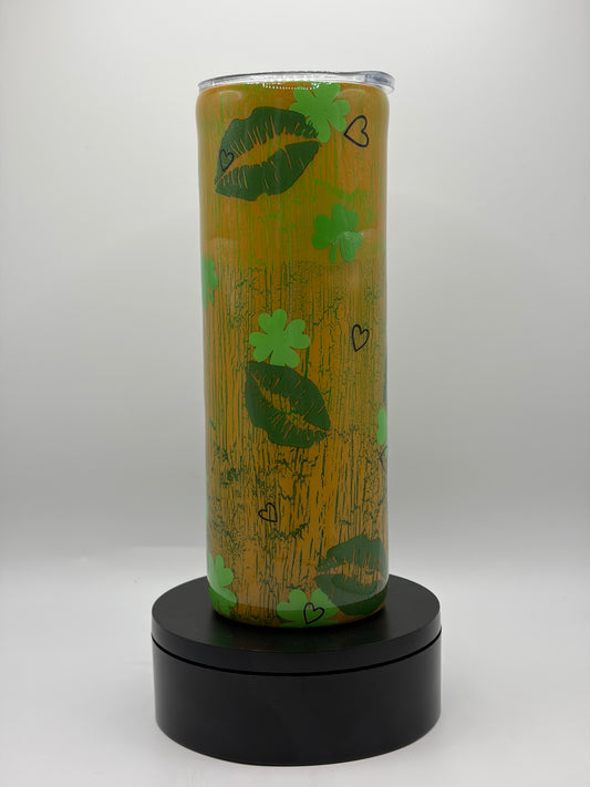 St. Patricks Day Clovers & Lips 20oz Skinny